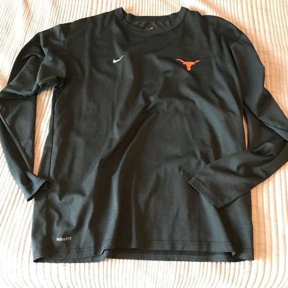 Set of UT Nike FitDry shirts - Picture 2 of 5